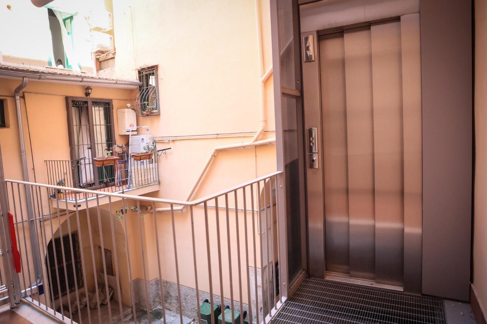Ferienwohnung Petramare Charming House Salerno Exterior foto
